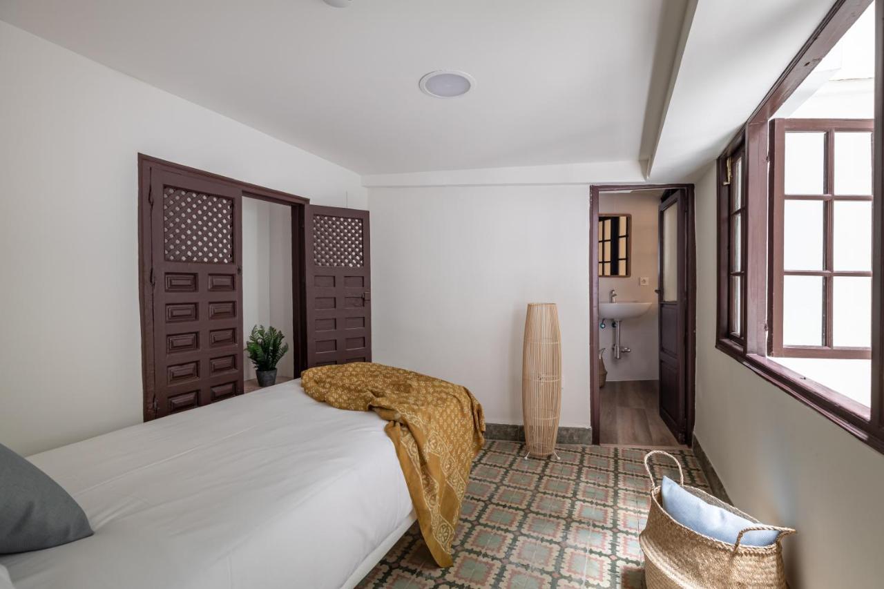 Apartamentos Libere Malaga La Merced Bagian luar foto