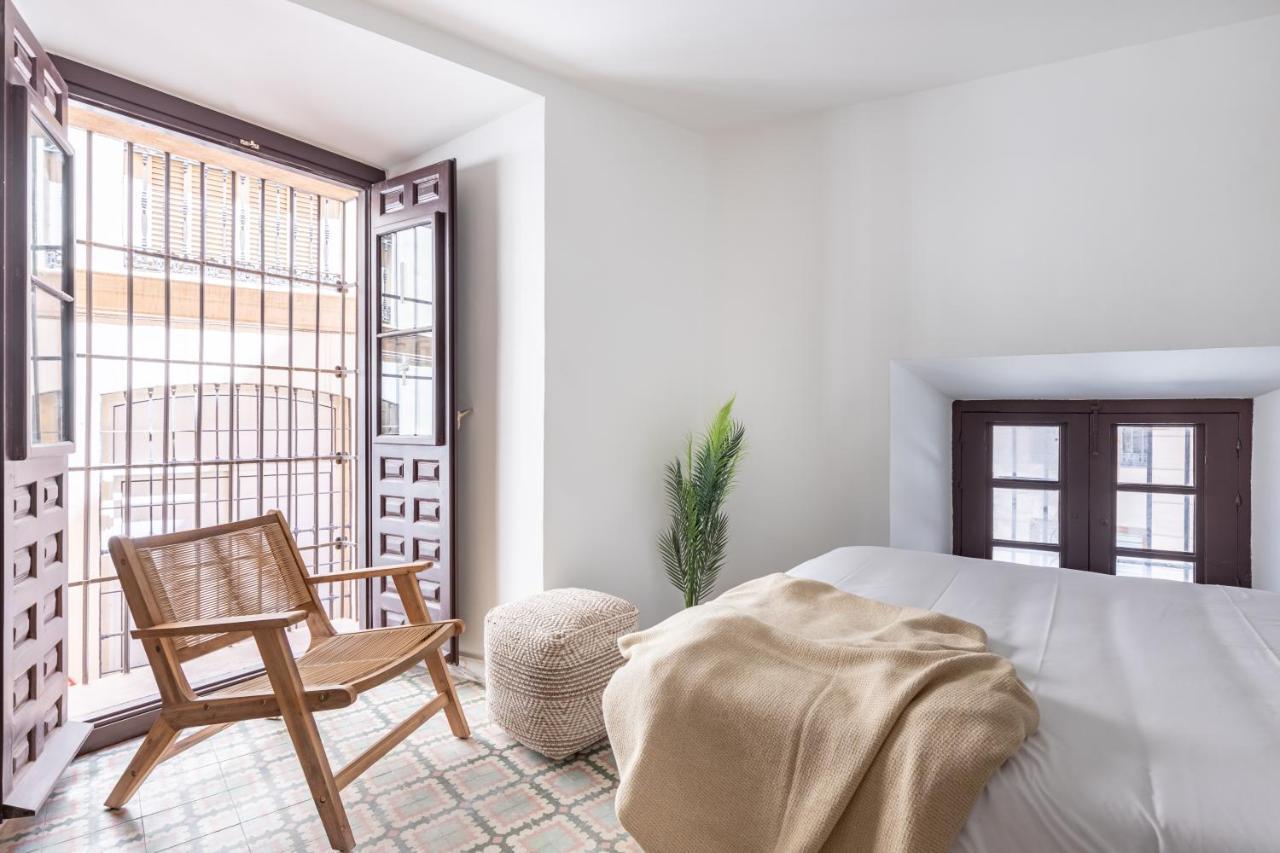 Apartamentos Libere Malaga La Merced Bagian luar foto