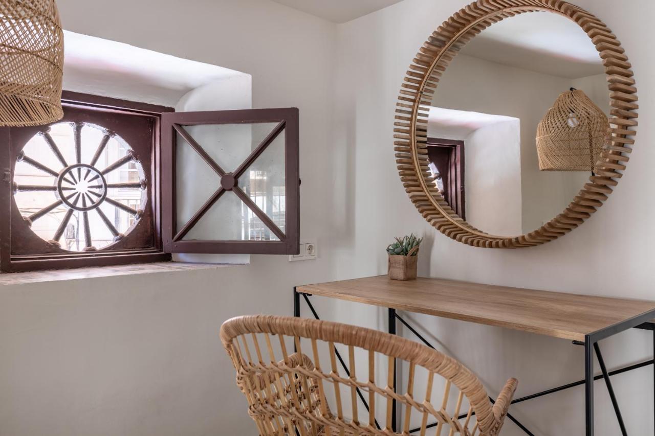 Apartamentos Libere Malaga La Merced Bagian luar foto